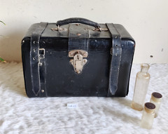 Vintage Fabricks Wood Leather Homoeopathic USA Medicine Case Travel LETH113