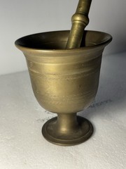 Vintage 1940s – 50s Solid Brass Mortar and Pestle Greek Key Design Pattern 3.5lb
