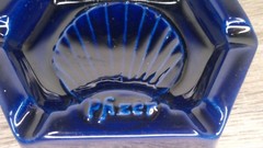 vintage Pfizer advertising ccolbalt blue ash tray Hexagonal sea shell design