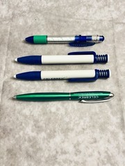 CELEBREX PHARMACEUTICAL REP PENS RETRACTABLE ASSORTED LOT OF 4