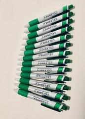 CELEBREX PHARMACEUTICAL REP PENS 5” RETRACTABLE WHITE GREEN GRIPS LOT OF 13