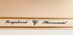 Vintage 1970s UPJOHN Registered Pharmacist Aluminum Desk Nameplate Display Sign