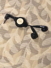 Pharmaceutical Rep Topamax 360 Retractable Black Earbuds with Aux Plug Collectib