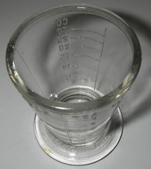 Armstrong Cork De luxe Medicine Glass Drug Sundries Measuring Cup Footed