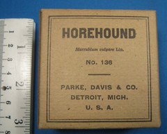 VINTAGE PARKE-DAVIS HOREHOUND PAPER PACKAGE FREE SHIPPING EE