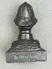 VINTAGE 1977 THE OXFORD BOBBY BOOKEND BUST BRITISH ENGLAND BRISTOL LABORATORIES