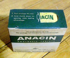 RARE vintage 1960s ANACIN BOX pharmaceutical physician sample doctor MEDS pills