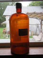 Awesome Vintage Owens-Illinois Amber Glass Apothecary Jug Original Lid, 14″ Tall
