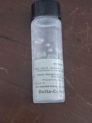 UPJOHN DRUG TRAVEL SAMPLE MEDICINE LEATHER CASE WITH 6 BOTTLES VINTAGE
