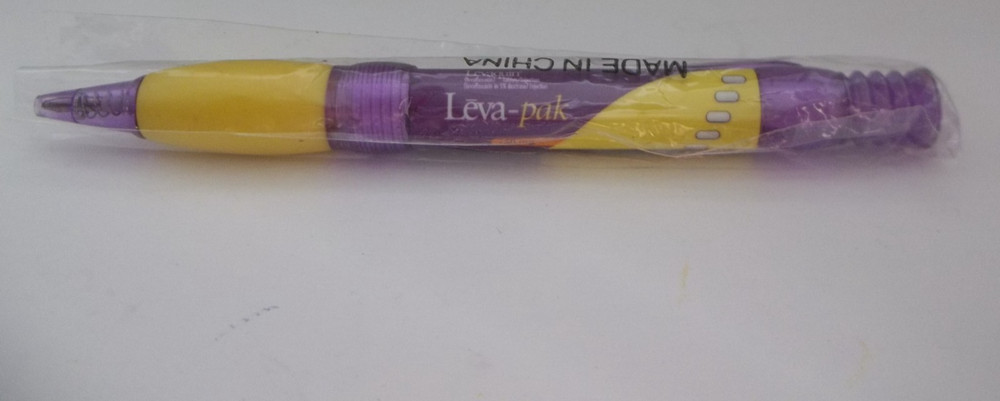 Promotional Pharma Pen NOS – Plastic Medium Weight– Levaquin Leva-pak