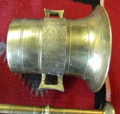 ANTIQUE LARGE SOLID BRASS 4″ TALL MORTAR & PESTLE PHARMACIST CHEMIST APOTHECARY