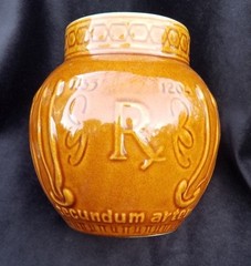 Old Pharmacist’s Jar RX Maimonides 1135-1204 Secundum Artem