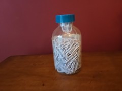 Pepcid Drug Rep Paper Clip Holder Pharma Promo w Clips Merck Injection Bottle
