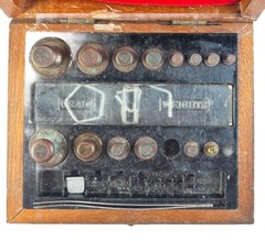 Bristol-Myers Products Division Pharmaceutical Scale Weight Set Orig Wood Box
