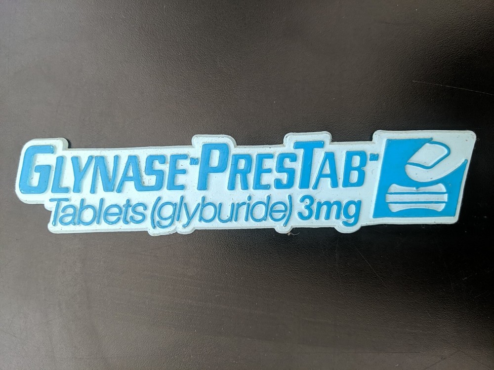 Pfizer Pharmacy Drug Rep – Glynase PresTab – vintage pharma magnet
