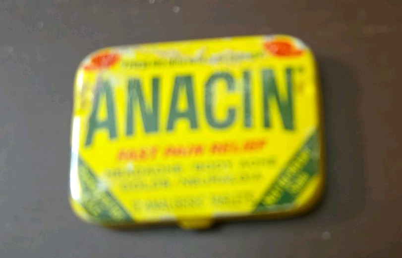 RARE Vintage 1970s ANACIN pain relief TIN pill medical pharmaceutical (D1)