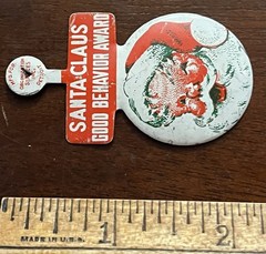 Santa Claus Good Behavior Award, fold tab Button, smiling Santa 2.25 in