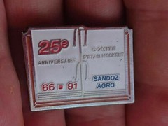 🔴SANDOZ Pharmaceutical 25th AGRO Anniversary 1966-1991 pin badge A Hofmann🔴