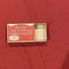 McCoy’s Cod Liver Oil Extract Tablets Vitamins A D Vintage Collectible Box