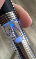 VTG Pharmaceutical Drug Rep Pen W/ Light Bowhringer Ingelheim Tested Heavy