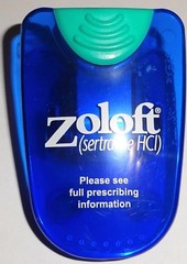 ZOLOFT MEDICAL LOGO COLLECTIBLE CLIP MAGNET NEW