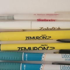 Pharmaceutical Drug Rep Pen Lot (7) Lidoderm Zemuron Zoloft Skelaxin Collectible