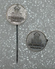 Boehringer Ingelheim German Pharmaceutical company vtg pin badges