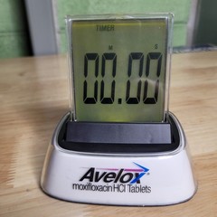 Avelox Moxifloxacin HCl LCD Desk Clock Temp Date Timer Alarm Drug Rep Promo