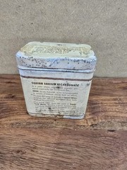 Vintage Advertising Pharmaceutical Tin Squibb Sodium Bicarbonate Antacid Laxativ