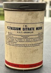 Antique Pharmaceutical „Specify Merck“ CITRATE OF POTASH 5″ Paper & Metal Can