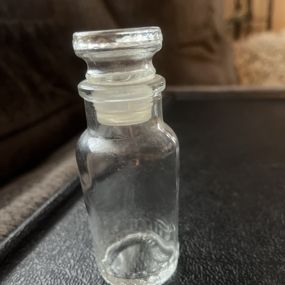 Vintage Japanese Pharmaceutical Apothecary Glass Bottles Ground Neck And Lid