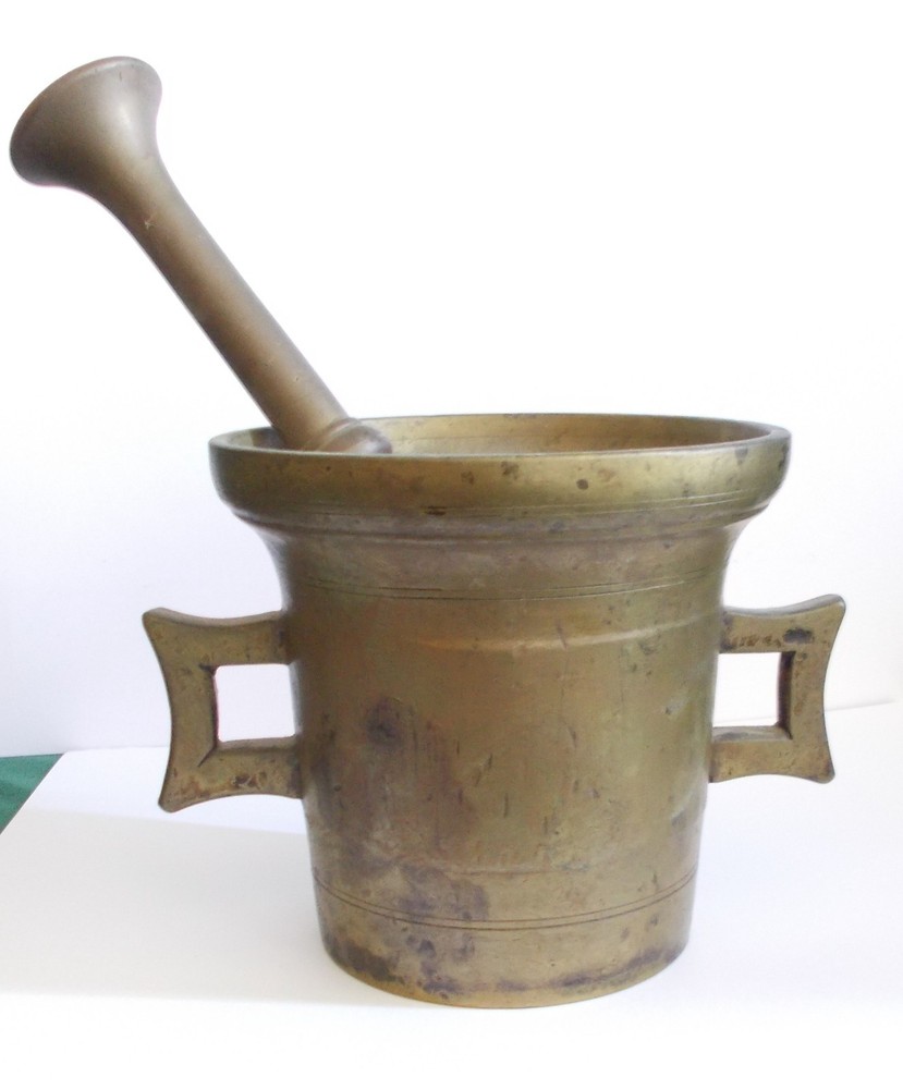 Brass Mortar and Pestle, 6 1/4″ in diameter 6″ tall