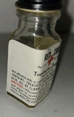 Vintage Red Cross Toothache Outfit Contains Tweezers And Cotton Pellets NOS
