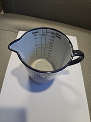 Vtg 16oz 500Gr. Medical Hygienic White Blue Enamel Measuring Cup Czechoslovakia
