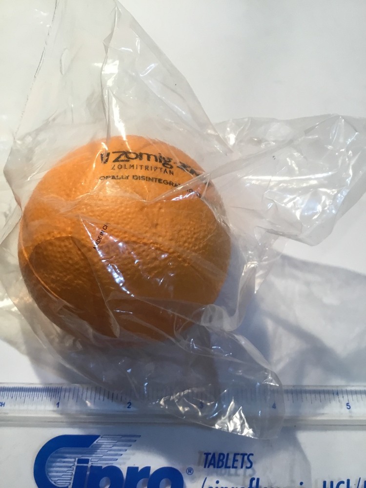  RARE ZOMIG ZMT ORANGE STRESS BALL RUG REP PROMO NEW IN PACKAGE