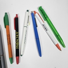 Lot of 13 Plastic Pharmaceutical Drug Rep Pens Medical Collectibles