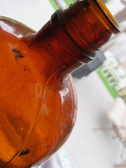 Awesome Vintage Owens-Illinois Amber Glass Apothecary Jug Original Lid, 14″ Tall