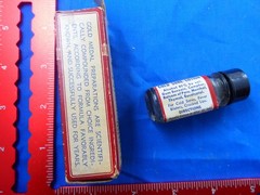 Vintage Medicine Bottle in Box Gold Medal Herpes Cold Sore Lotion 2-1/4″