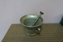 Vintage Heavy 7″ Bronze Mortar & Pestle Reproduction of Heinrick ter Herst 1607