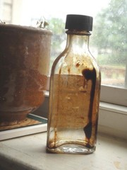 1934 antique KIGER’S PHARMACY MEDICINE BOTTLE wilmington de quack DR.BODLER