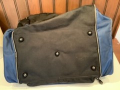 Vintage Pfizer Employee Only Gym Duffel Bag 20x12x10”