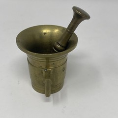 VTG SMALL BRASS MORTAR AND PESTLE WITH HANDLES