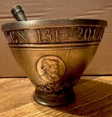 Vintage 1965 Schering ‚Galen‘ Ornate Brass Pharmacist Mortar & Coricidin Pestle