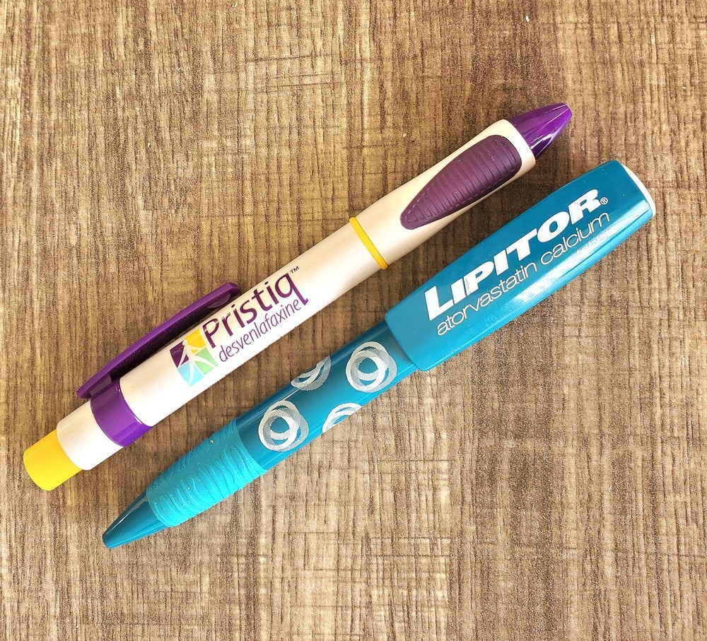 Set of 2 Drug Rep Pens – Lipitor – Pristiq – both discontinued- pharmaceutical