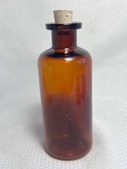 Vtg Lot Of 4 Cobalt Blue & Brown Drug Store Pharmaceutical Bottles Bromo Seltzer