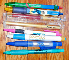 Vintage Pharmaceutical Drug Rep Lot Of 8 Plastic Pens Untested Aricept Actonel