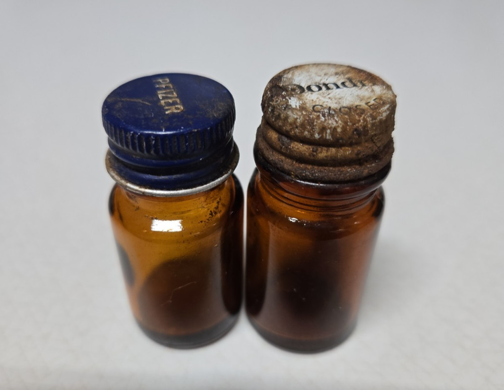 Vintage (2) Medicine Empty Medicine Bottles Pfizer and Dondril