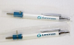 2 Lipitor Pharmaceutical Heavy Metal Beautiful Pens New in Sleeve