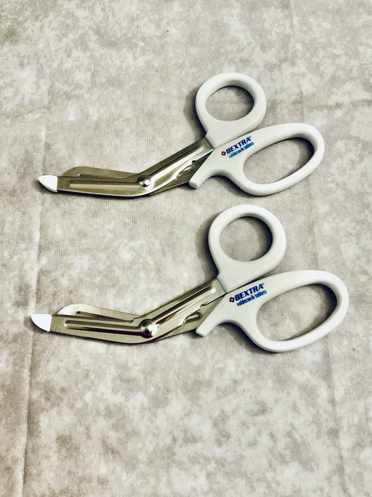 CELEBREX BEXTRA PHARMACEUTICAL REP PROMO FIRST AID SHEARS LOT OF 2