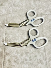 CELEBREX BEXTRA PHARMACEUTICAL REP PROMO FIRST AID SHEARS LOT OF 2